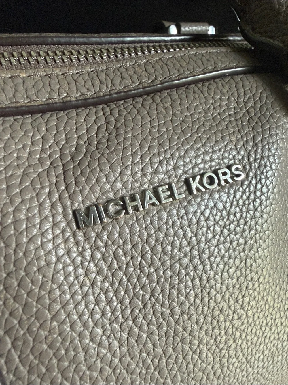 Michael Kors Mercer Medium Leather Duffel Bag - Picture 14 of 16